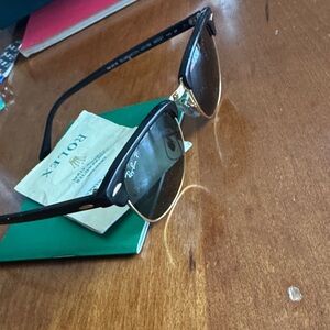 Ray-Ban Black Frame with Gold Detail Sunglasses Polarized, improves aura